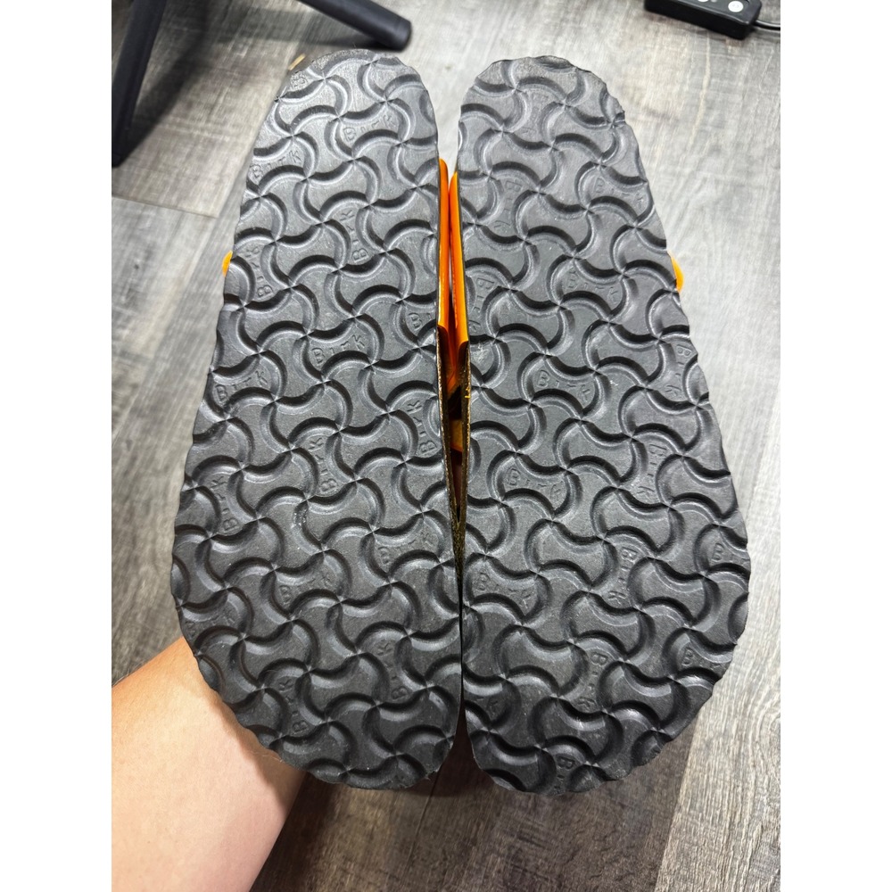 Birkenstock Gizeh Neon Orange Patent Thong Sandals Womens 40 L9 M7 Germany - Picture 3 of 4